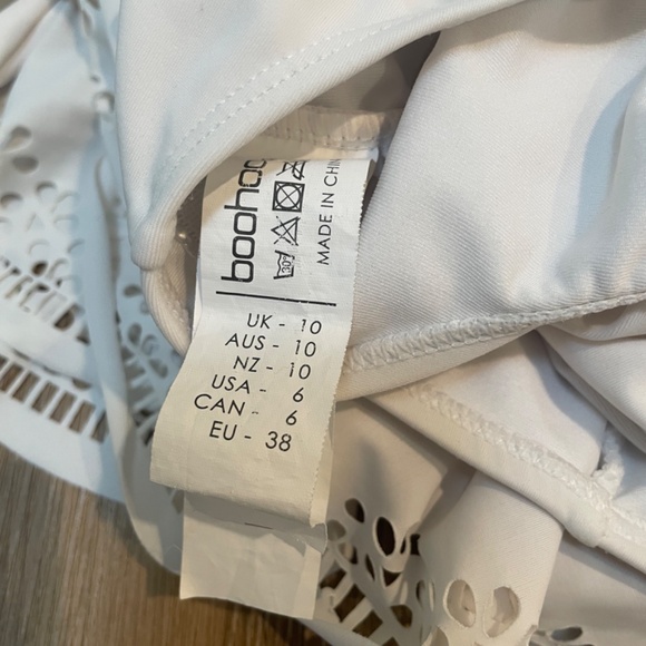 Boohoo White One Shoulder Ruffle Swimsuit, Size 6 - Picture 6 of 10